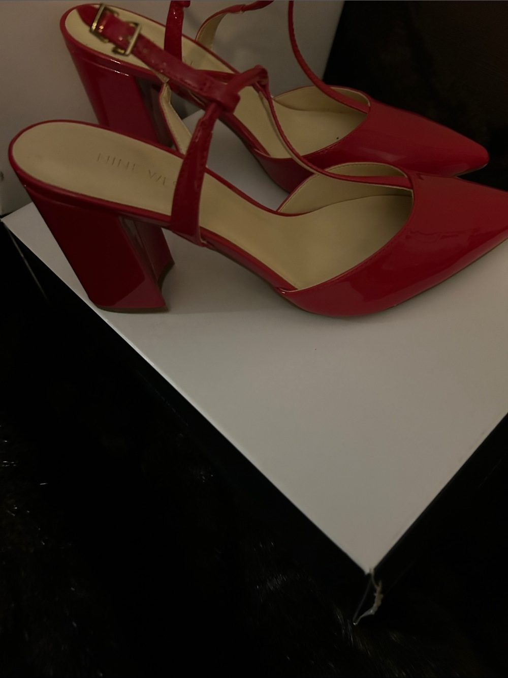 Nine West Women's Red Patent Pointed-Toe T-Strap Heels size 8 1/2 - Picture 4 of 6
